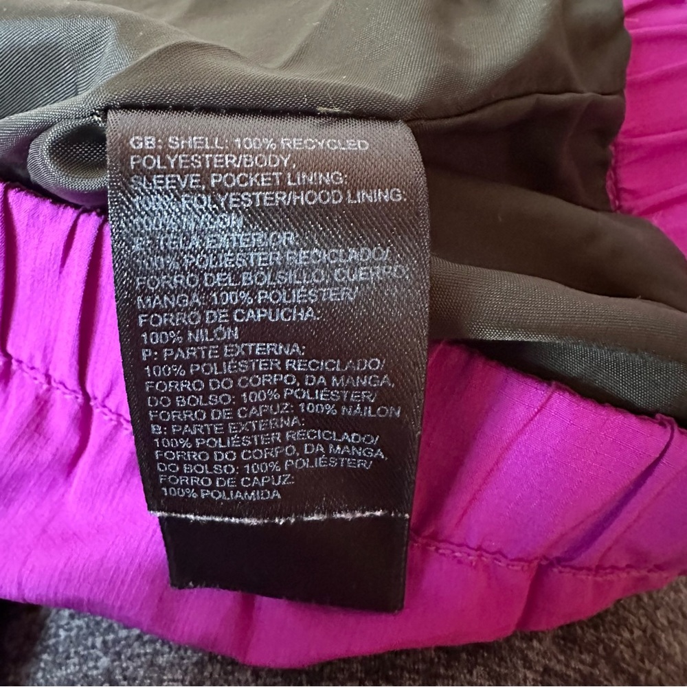 The North Face Magenta Jacket Women’s Medium - Picture 8 of 9